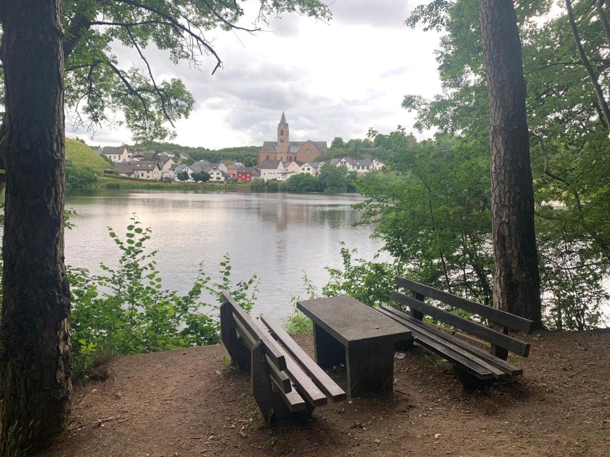 Ferienhaus Backesgarten Fuer 22 Personen Neichen Buitenkant foto