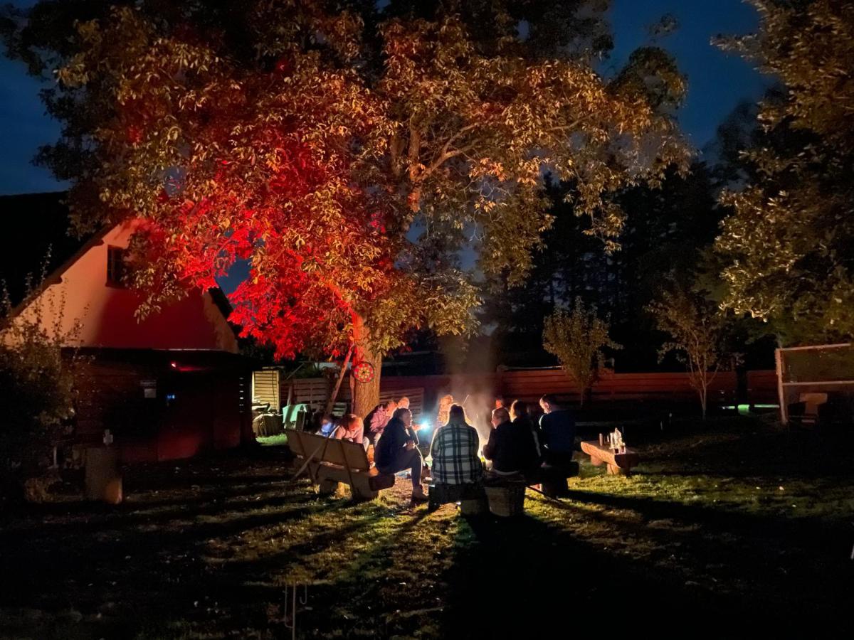 Ferienhaus Backesgarten Fuer 22 Personen Neichen Buitenkant foto
