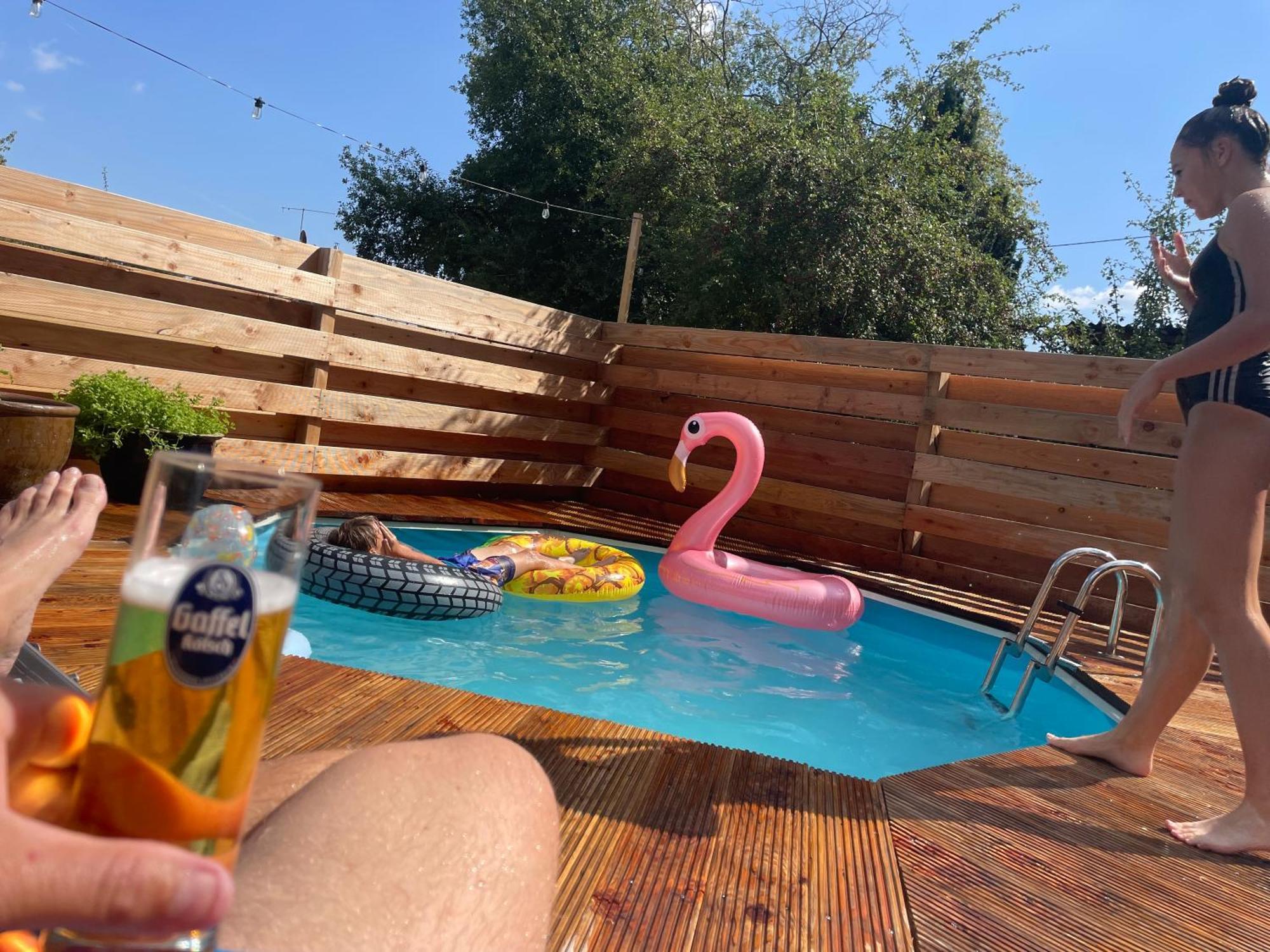 Ferienhaus Backesgarten Fuer 22 Personen Neichen Buitenkant foto
