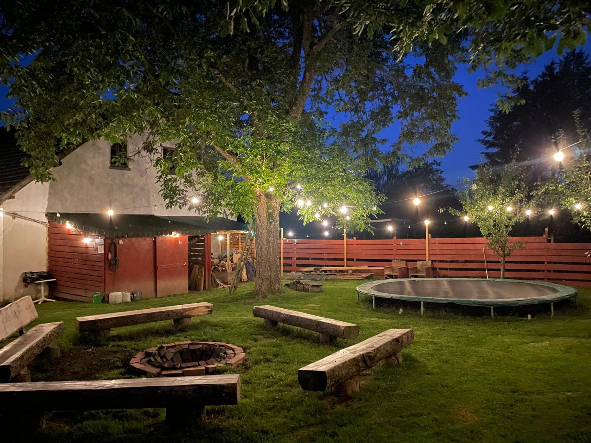 Ferienhaus Backesgarten Fuer 22 Personen Neichen Buitenkant foto